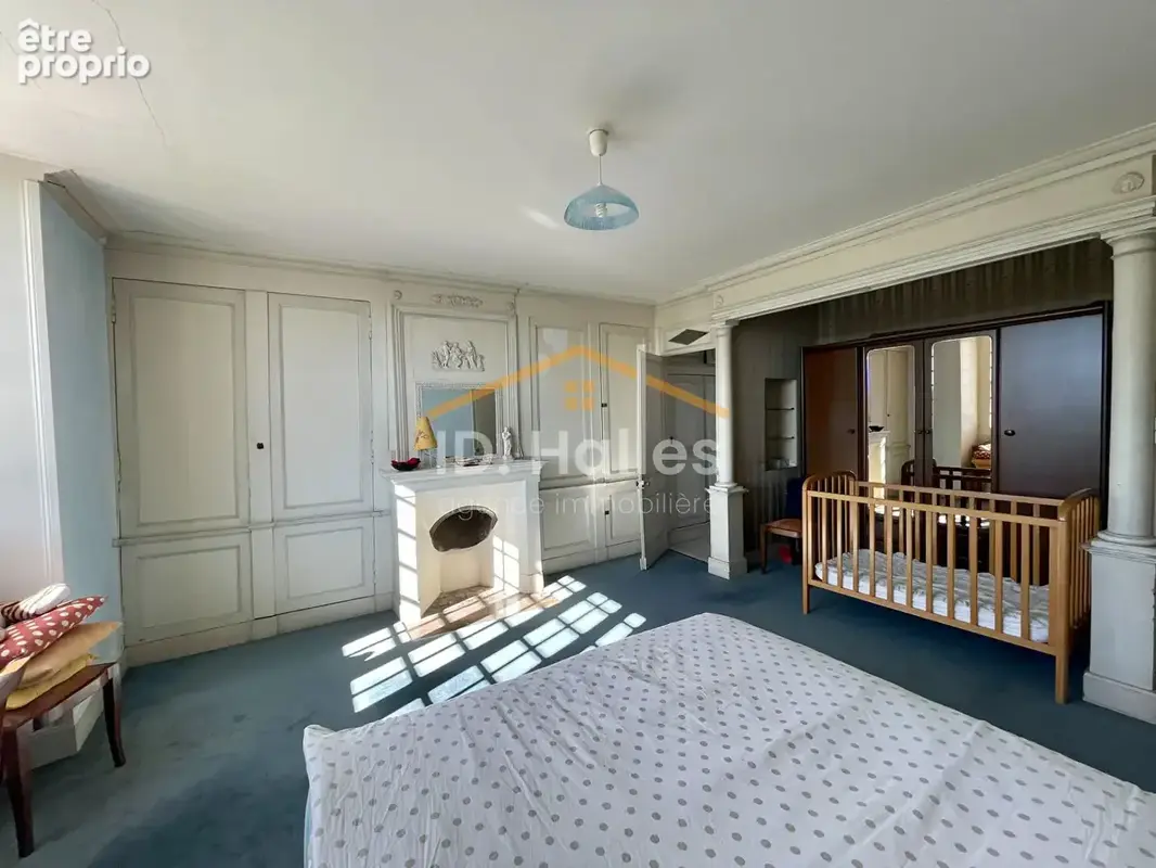 209 m² au c?ur de craon - photo 10
