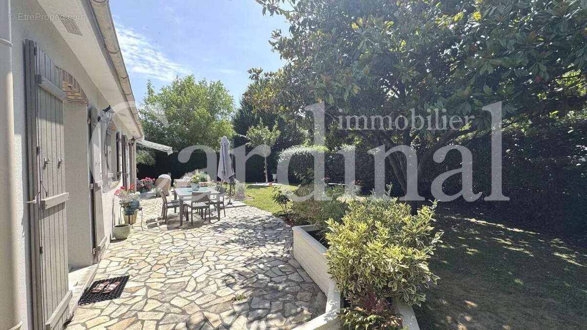 Maison à NOISY-LE-ROI