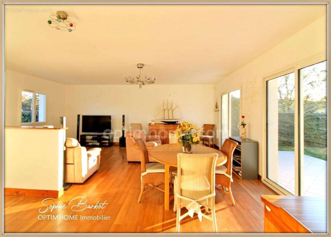 GUJAN-MESTRAS – Maison familiale de plain-pied avec piscine chauffée, double garage et calme absolu - photo 4