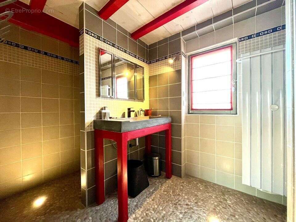 Maison à ARTHAZ-PONT-NOTRE-DAME