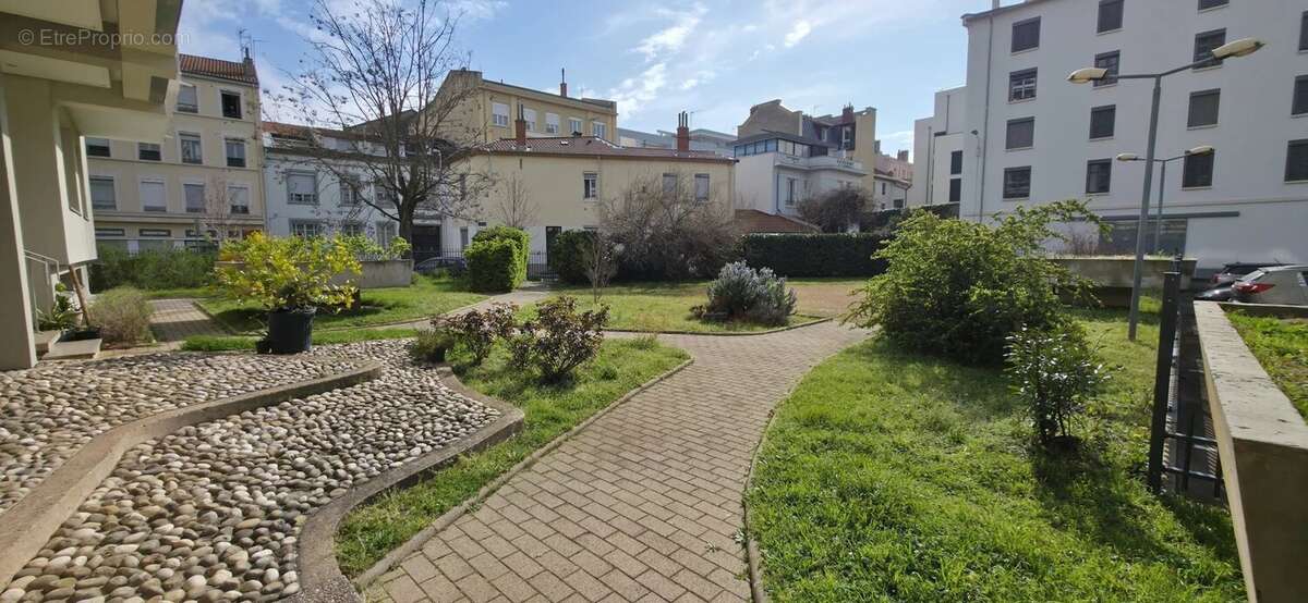 Appartement à LYON-6E