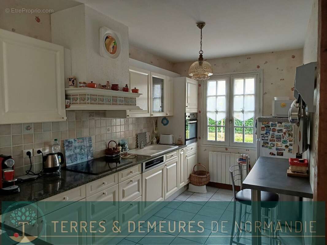 Maison à PONT-L'EVEQUE