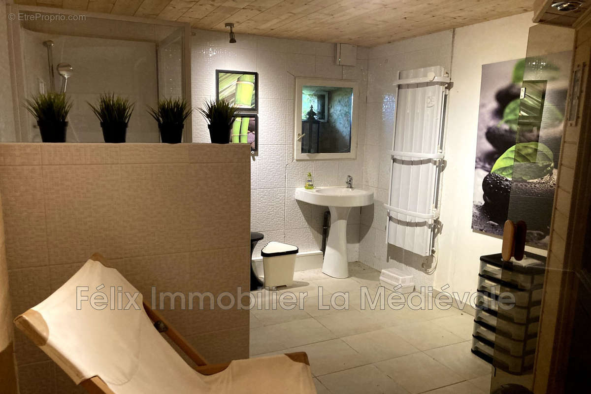 Maison à CASTELNAUD-LA-CHAPELLE