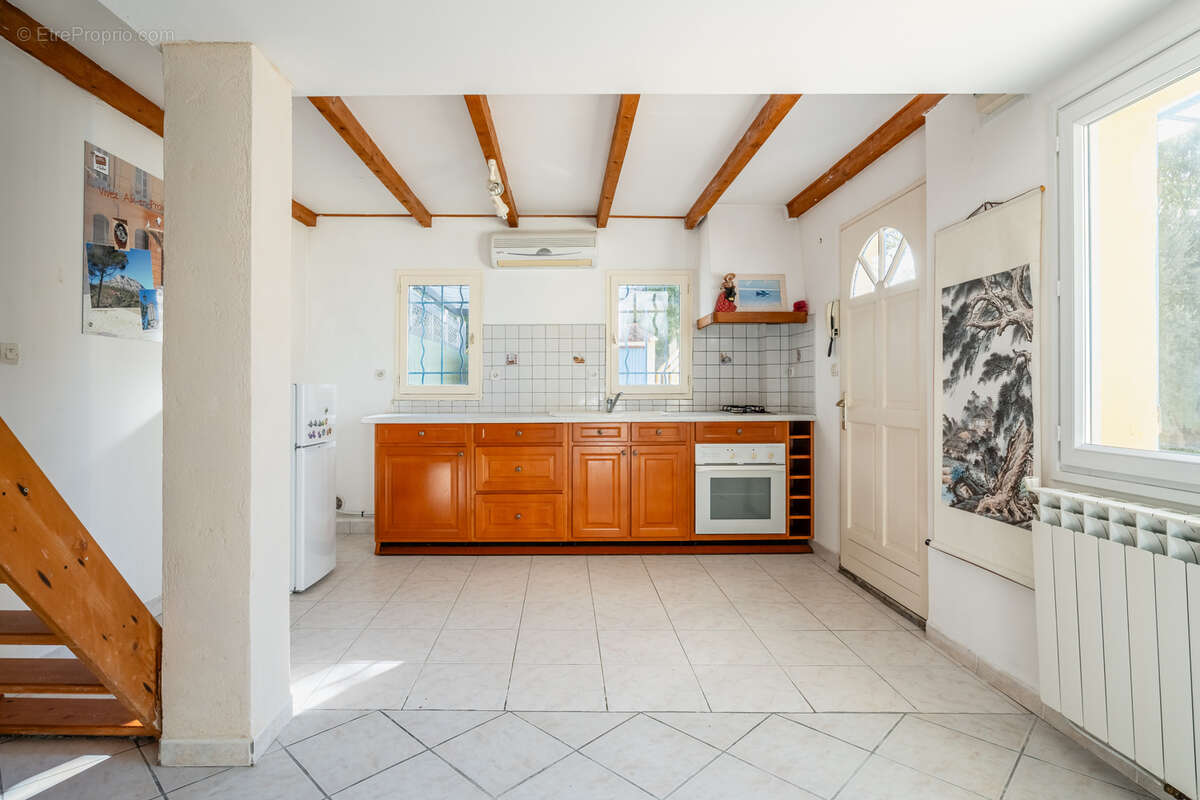 Maison à SAINT-ZACHARIE