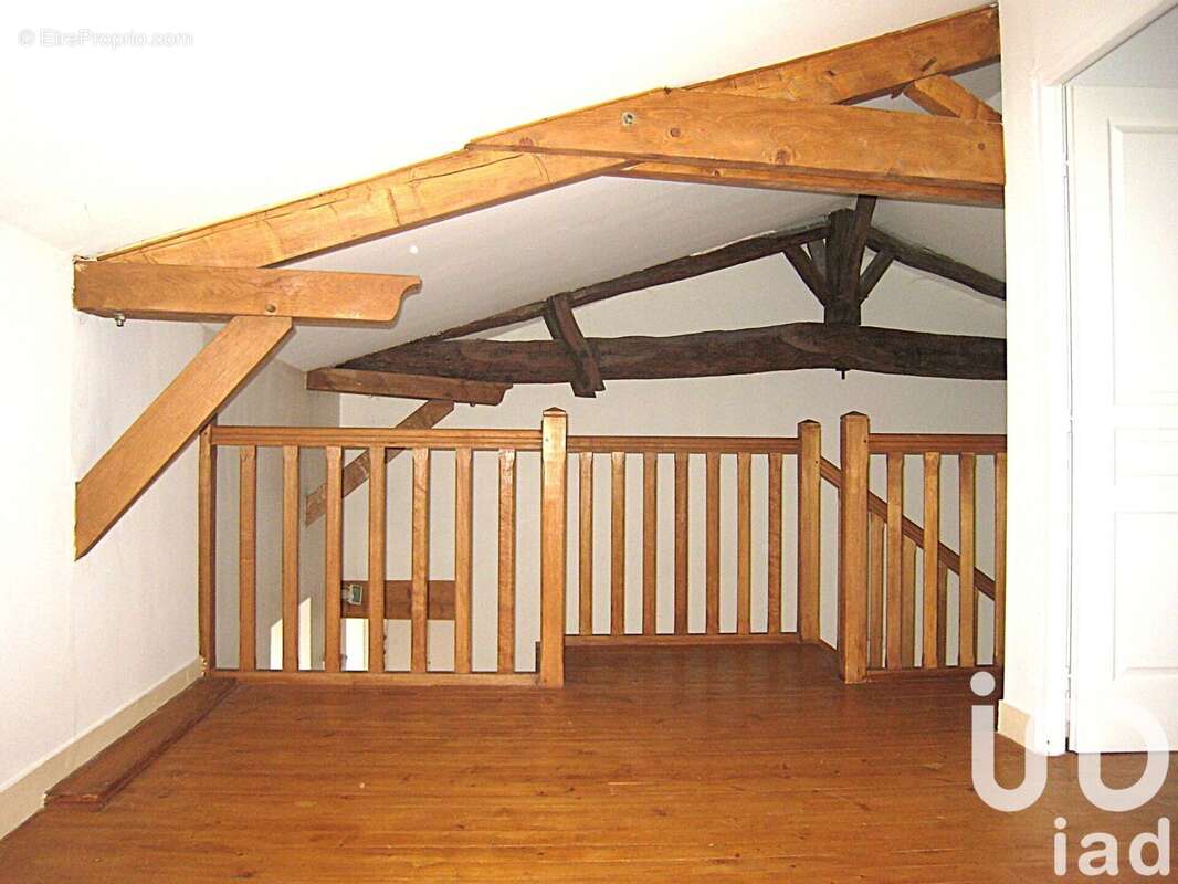 Photo 8 - Appartement à BARBEZIEUX-SAINT-HILAIRE