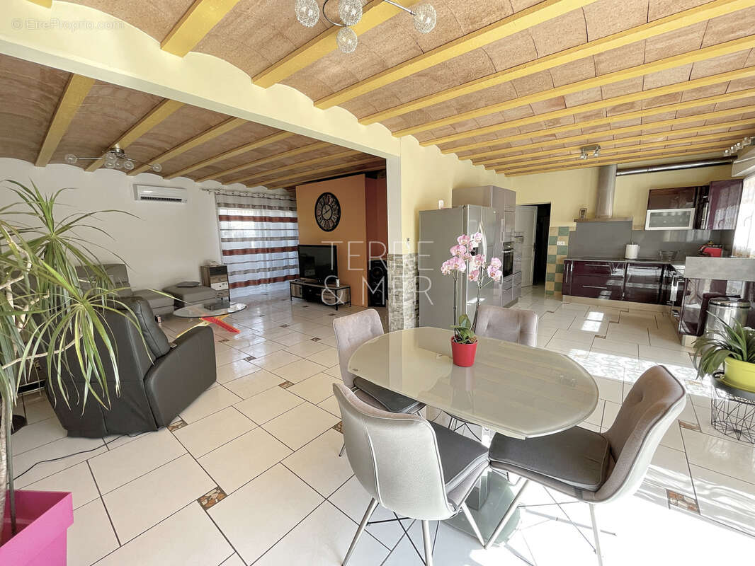 Maison à SAINT-CYPRIEN