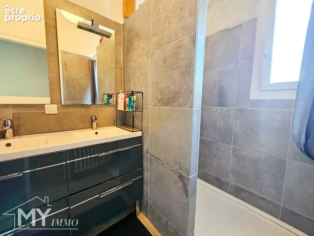 PINEUILH – Maison familiale avec piscine, spa et beaux espaces extérieurs - photo 8