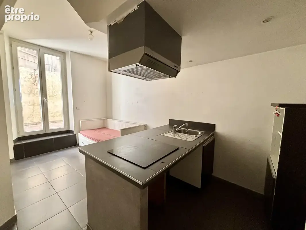 Photo Appartement à Marseille-1e au prix de 96 000€