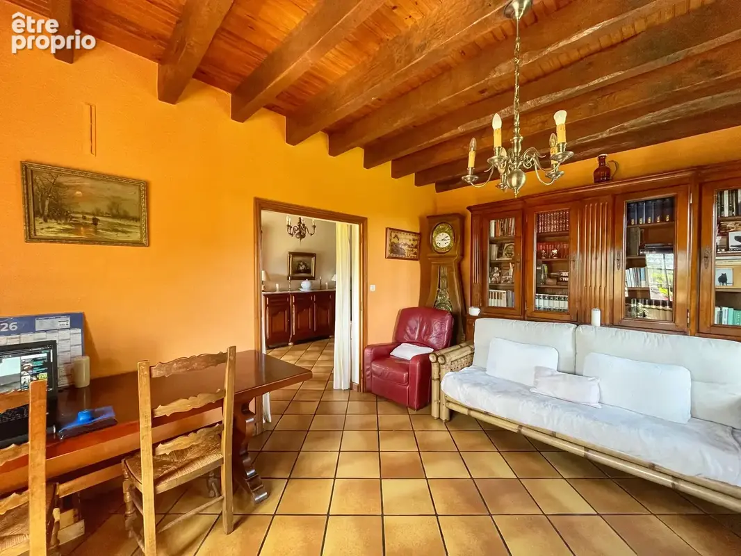 Magnifique maison sur un terrain de 2745m2 - photo 10