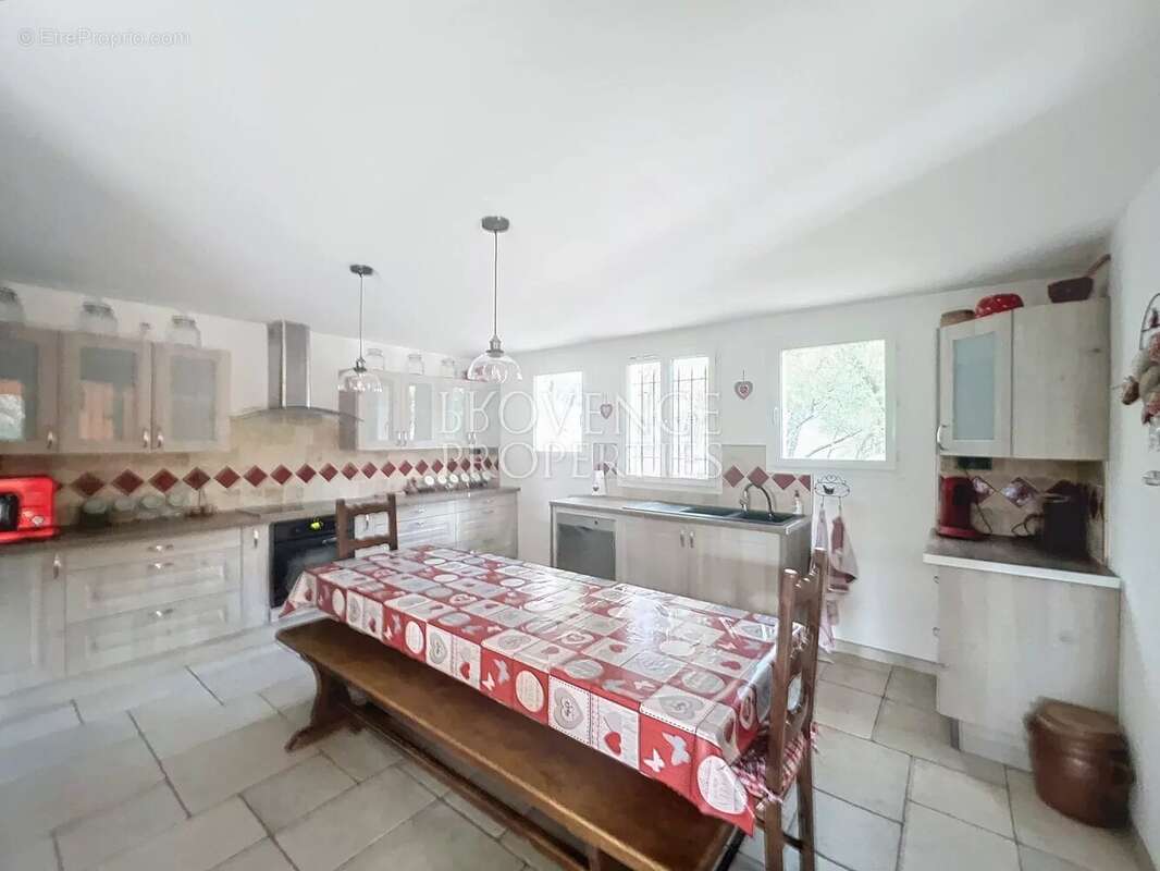 Maison à CHATEAUVERT