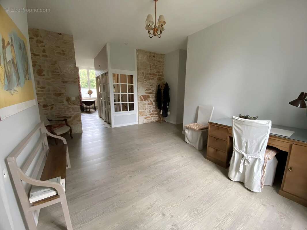 Maison à CEAUX-EN-COUHE