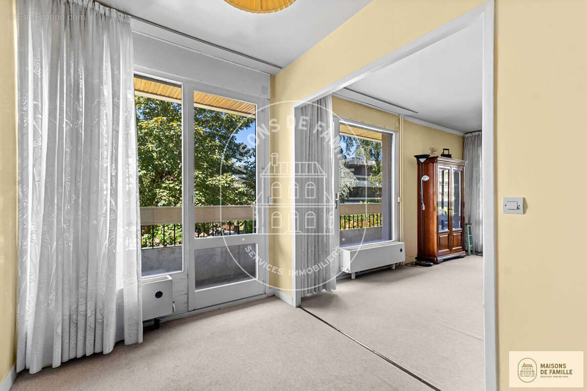 Appartement à NOISY-LE-ROI