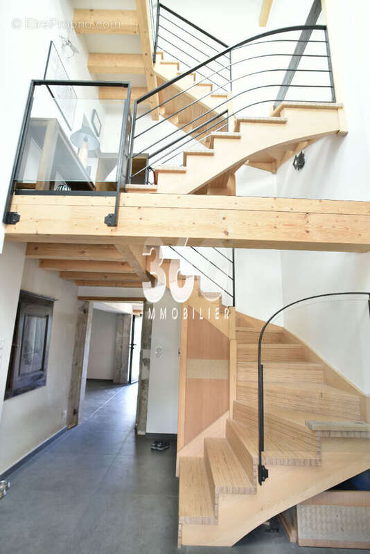 Maison à SAINT-GERMAIN-LA-CHAMBOTTE