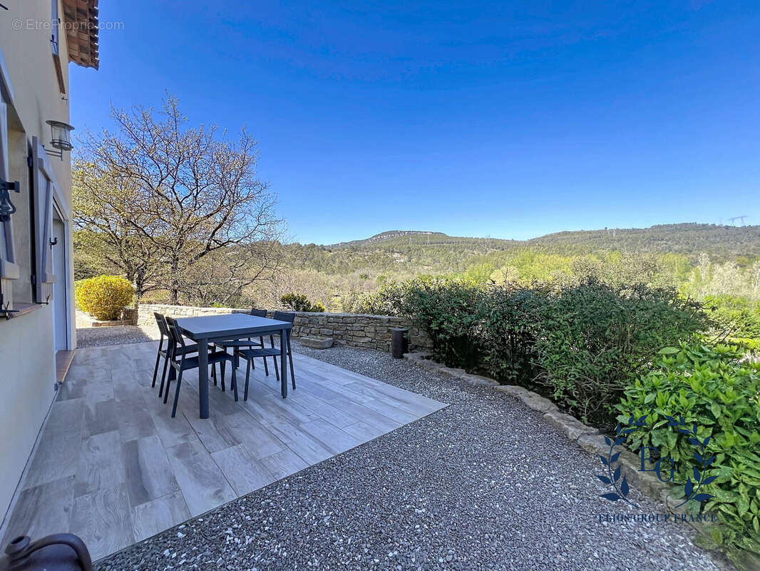 Maison à BESSE-SUR-ISSOLE