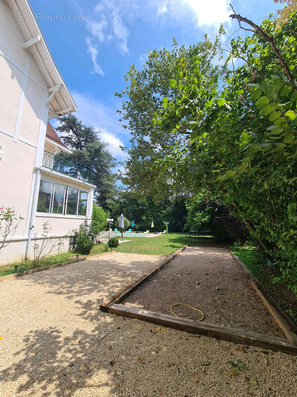 CHARMANTE PROPRIETE avec parc en plein centre de Bergerac - photo 36