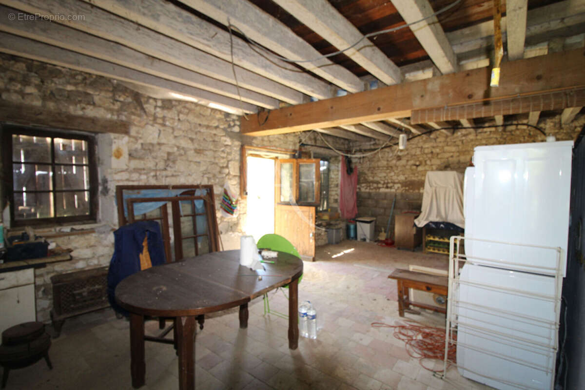 maison/grange  a restaurer - photo 4