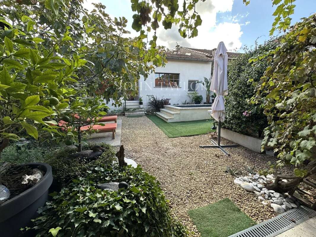 Maison à EYGALIERES