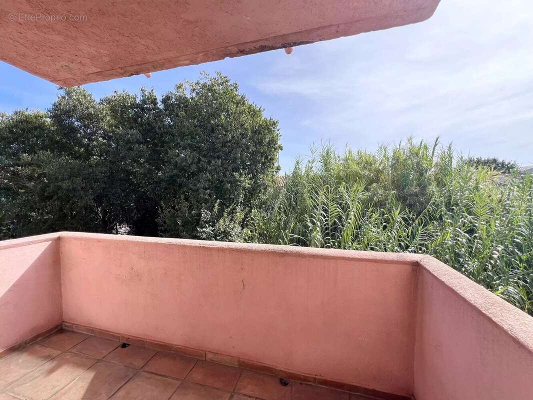 Appartement à COGOLIN