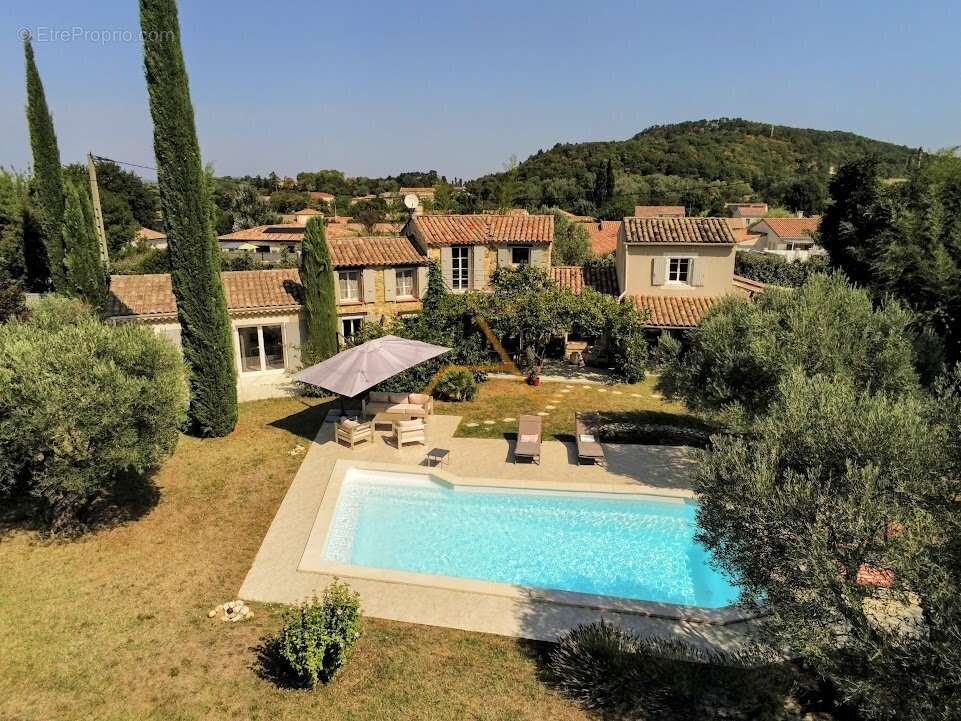 Maison à LA BEGUDE-DE-MAZENC