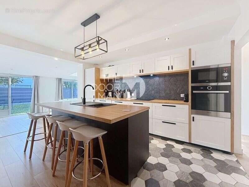 Maison à LES SORINIERES