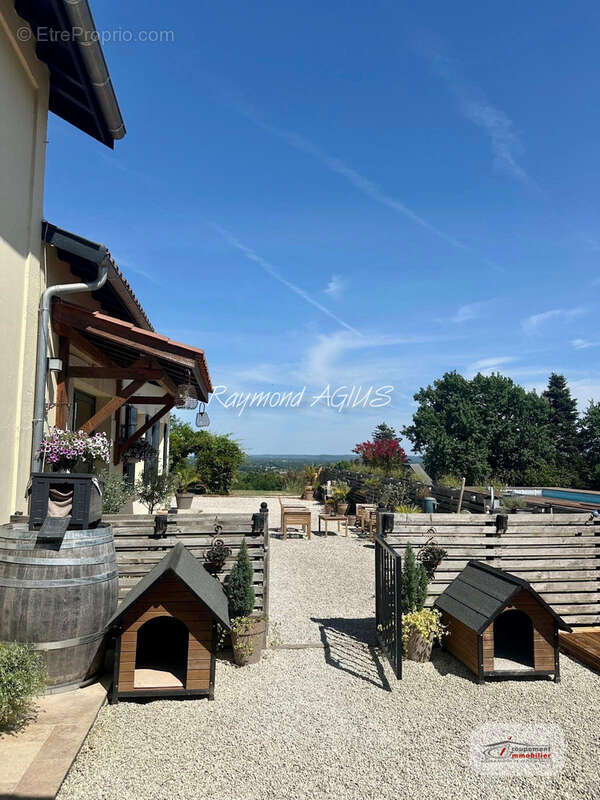 Maison à SAINT-EMILION