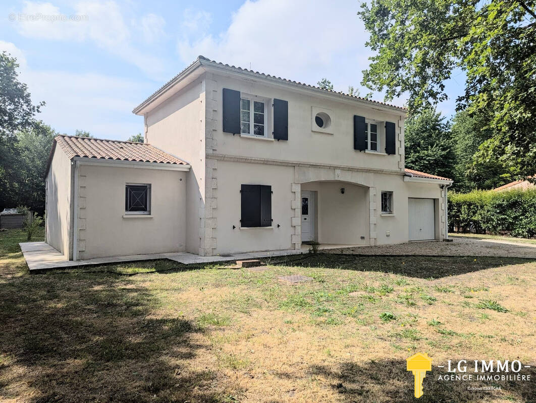 Maison à OZILLAC