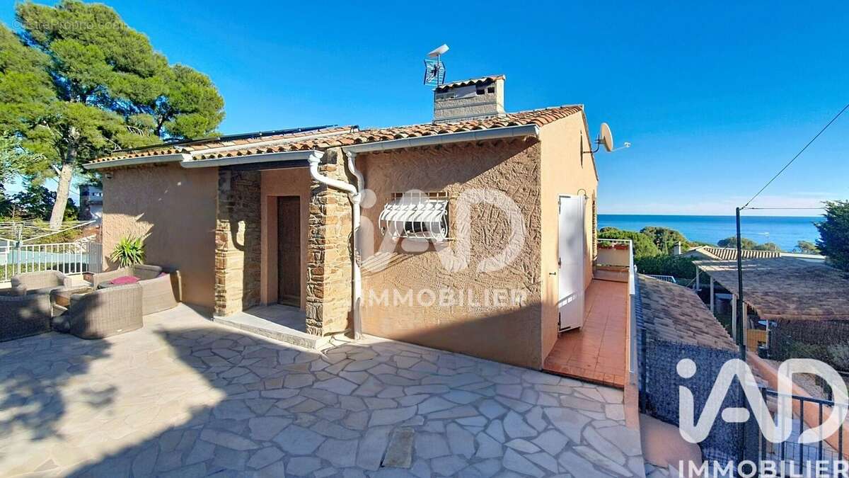 Photo 4 - Maison à ROQUEBRUNE-SUR-ARGENS