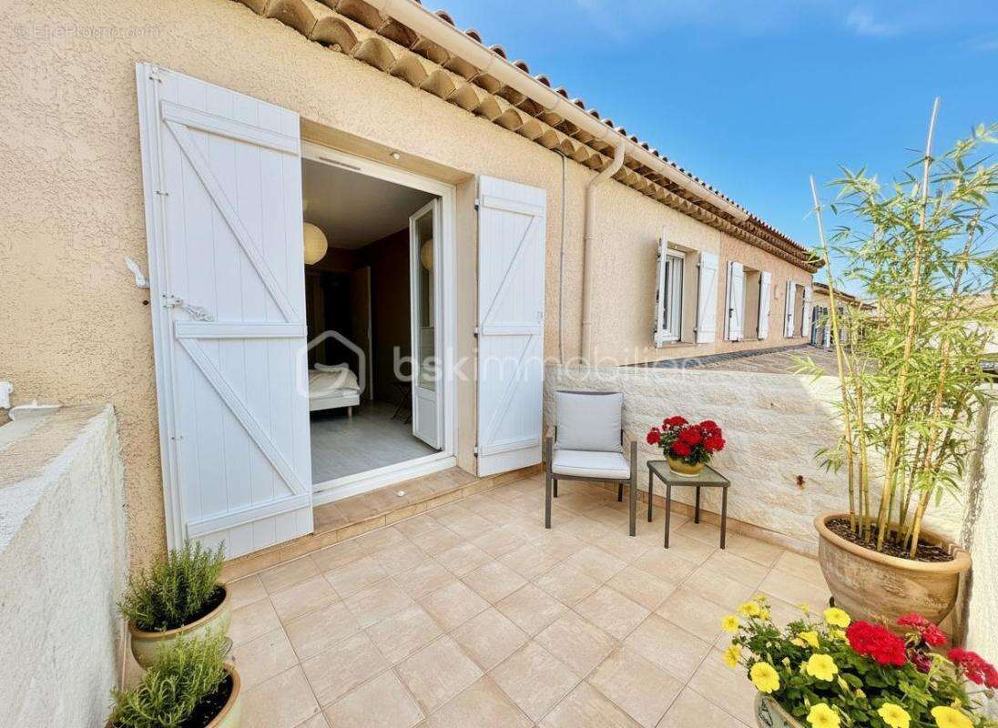 Maison à LA GAUDE