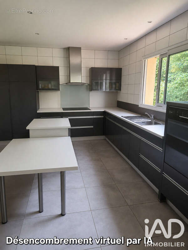 Maison 253 m² à Saint-Reverend  - photo 5