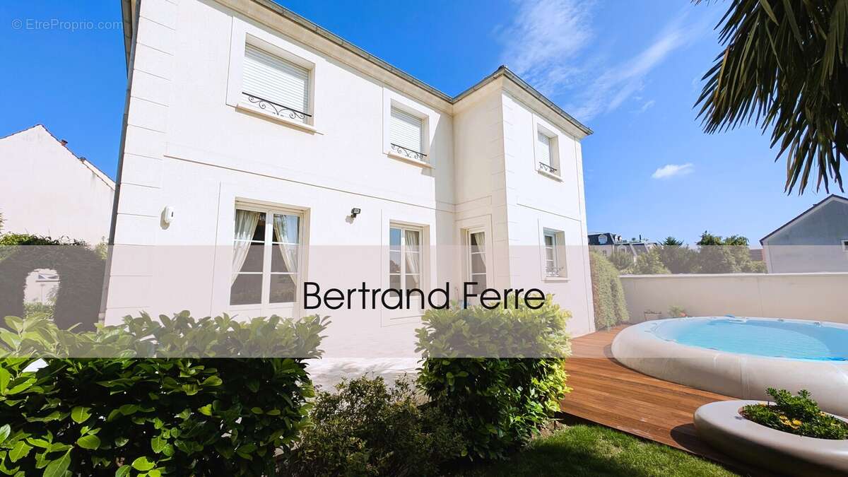 Maison à CARRIERES-SUR-SEINE