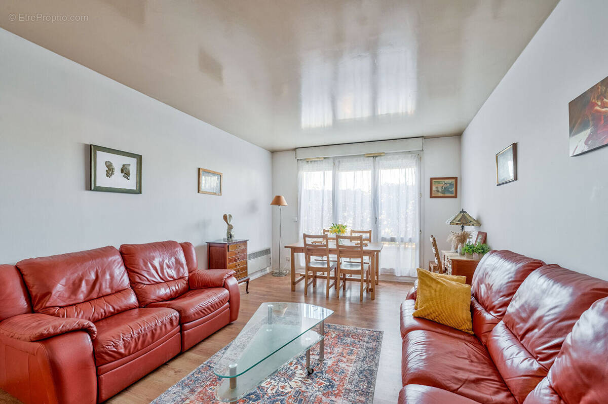 Commerce à ISSY-LES-MOULINEAUX