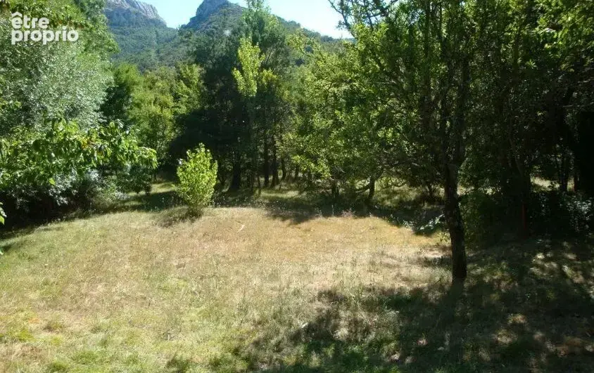 Terrain à PLAN-D'AUPS-SAINTE-BAUME