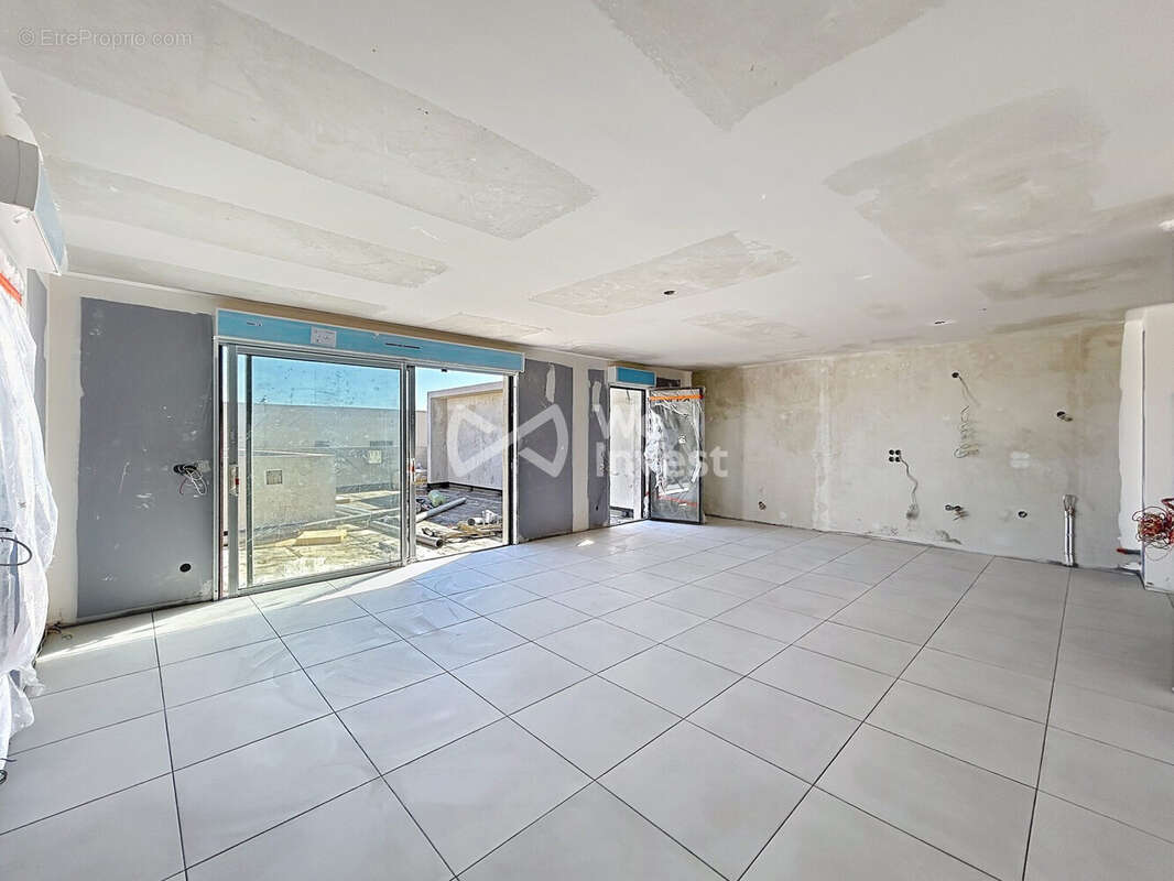 Appartement à MAUGUIO
