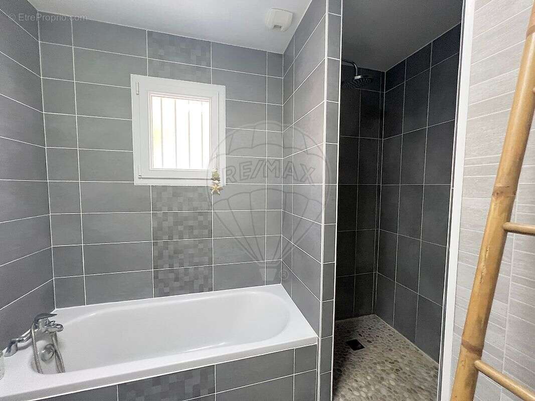 Maison à LES MATHES