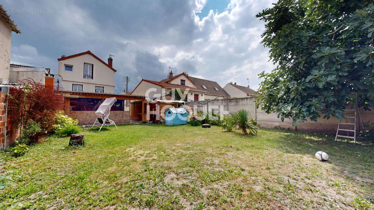 Maison à LE BLANC-MESNIL