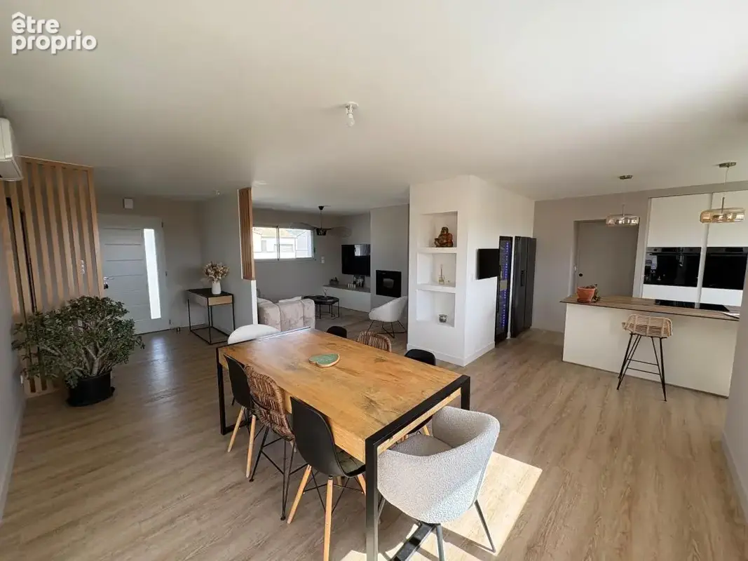 Maison 4 pièces 115 m² à vendre à Chauray (79180) - photo 2
