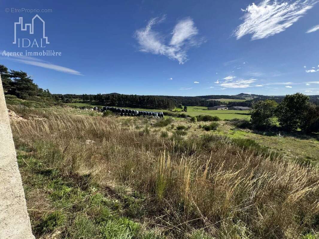 Maison à AUMONT-AUBRAC