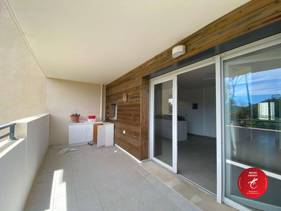 Appartement à LE MUY