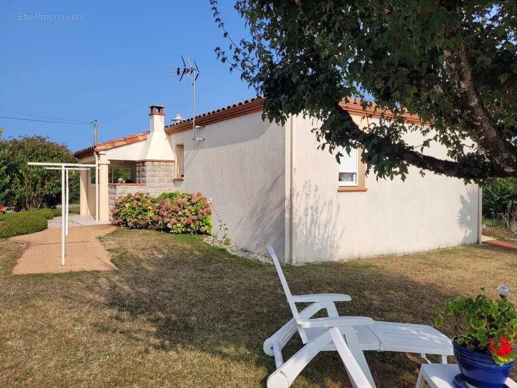 Maison à TRESPOUX-RASSIELS