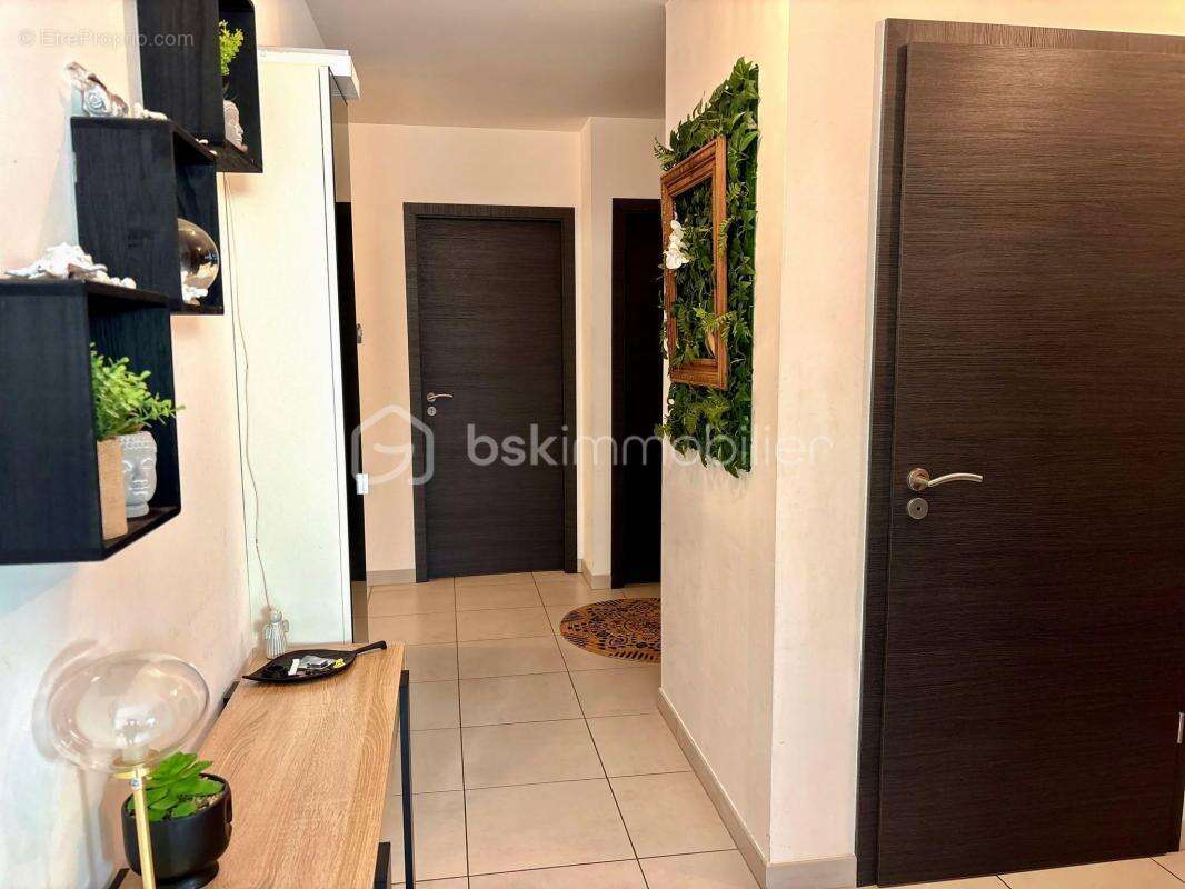 Appartement à COURCELLES-CHAUSSY