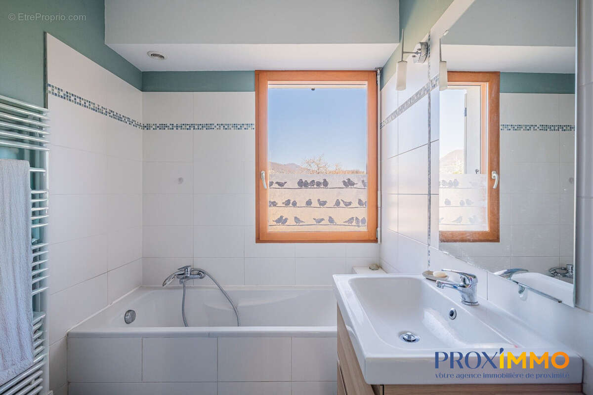Maison 147 m² à Coublevie  - photo 8