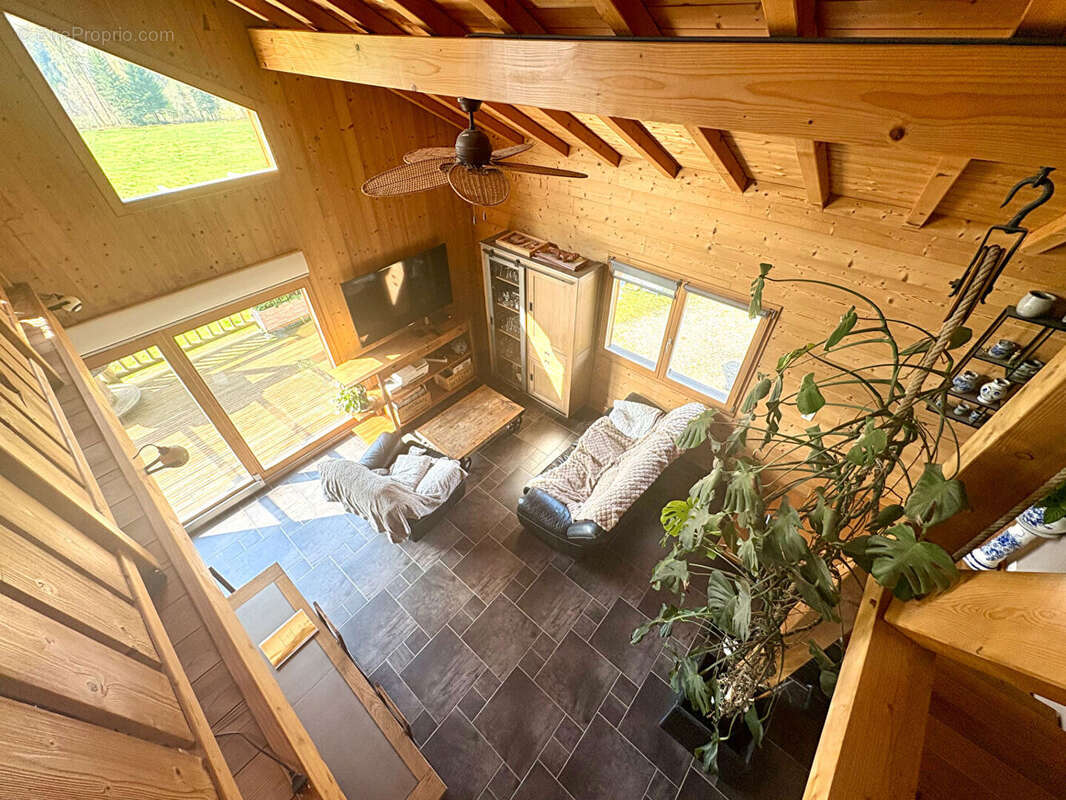 Maison à FAUCOMPIERRE