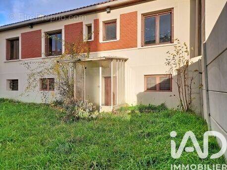Photo 1 - Maison à CHEVILLY-LARUE