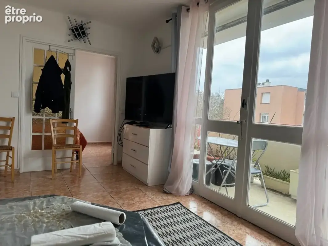 Appartement 4 pièces 75 m² à vendre à Creteil (94000) - photo 2