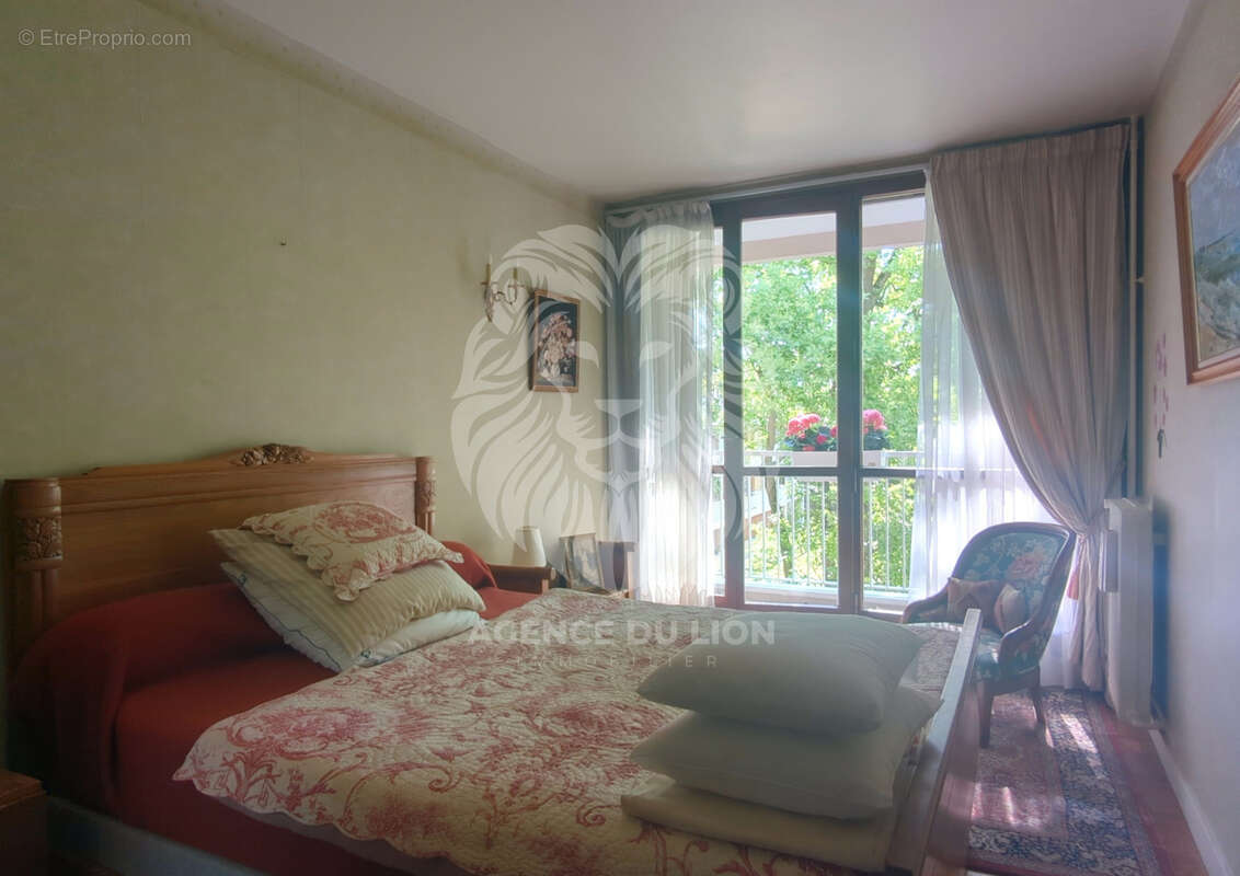 Appartement à BEAUCHAMP