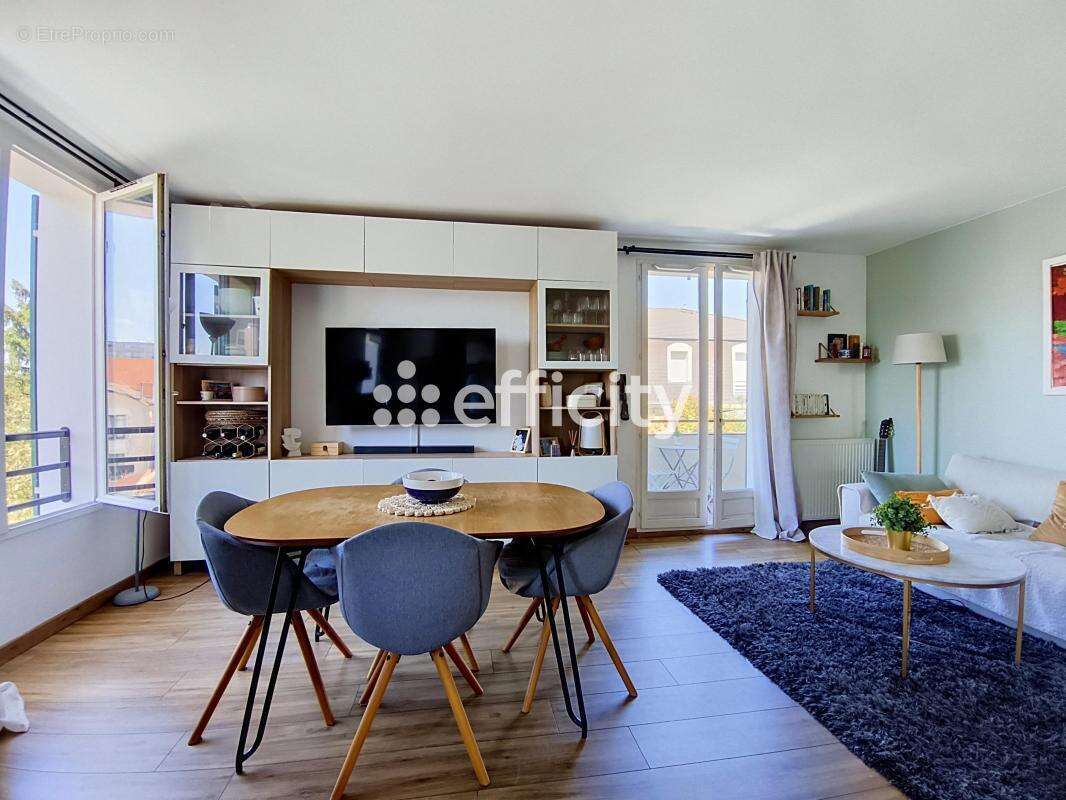 Appartement à SAINT-GRATIEN