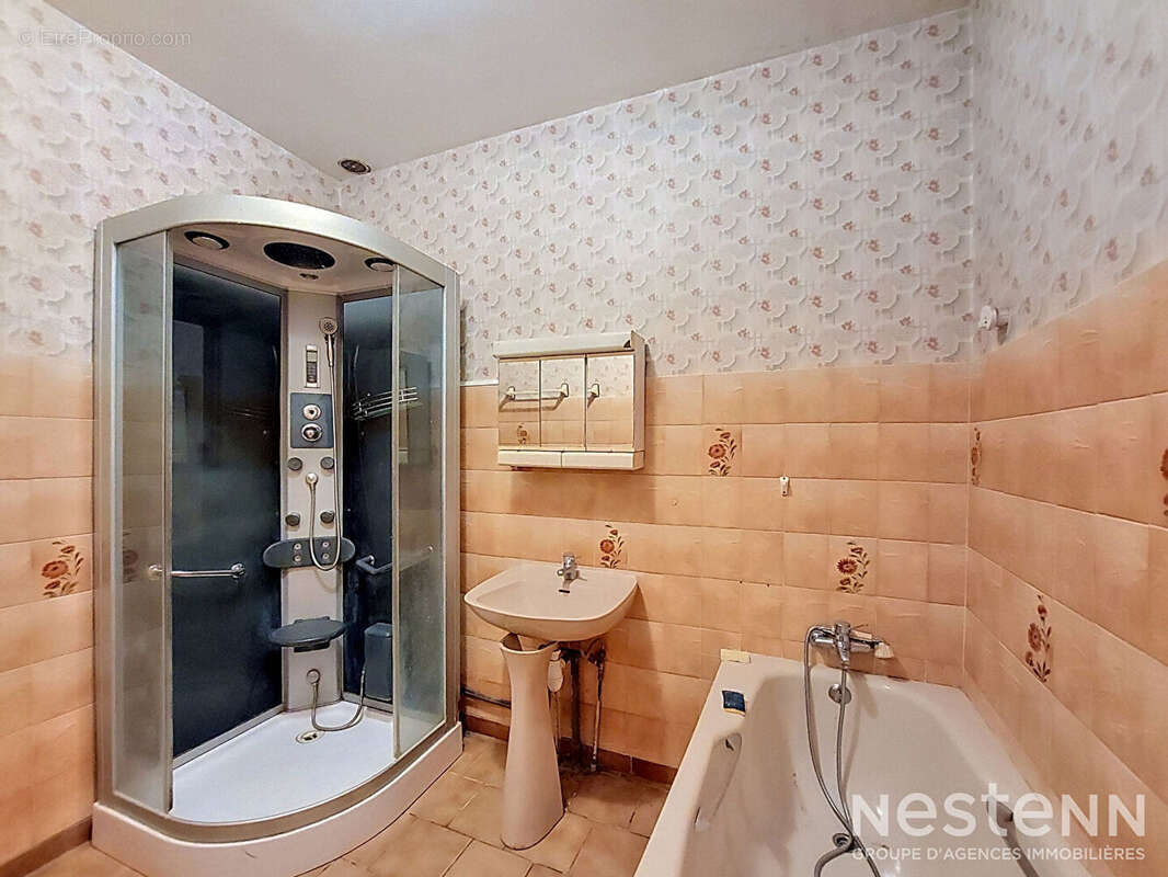 A Vendre Bâtisse en pierre de 255 m² avec dépendance attenante sur terrain de plus de 3 200 m² - photo 10