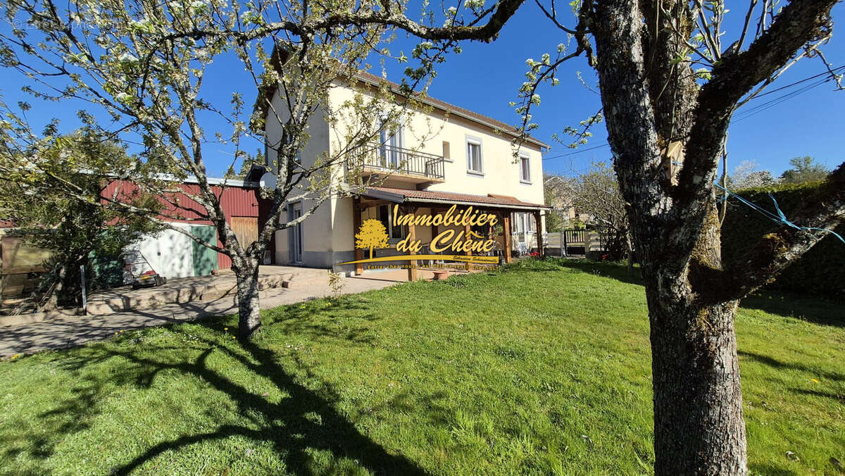 Maison à AILLEVILLERS-ET-LYAUMONT