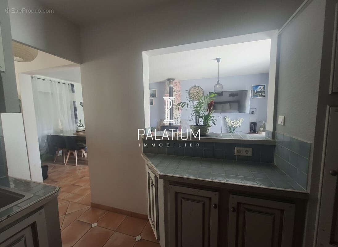 Maison 74 m² à Les Mees  - photo 4