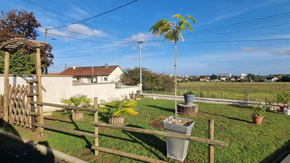 Maison à CHATELLERAULT